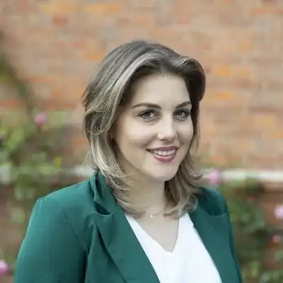 Zdjęcie osoby wypowiadającej się o Fundacji Innovations Hub